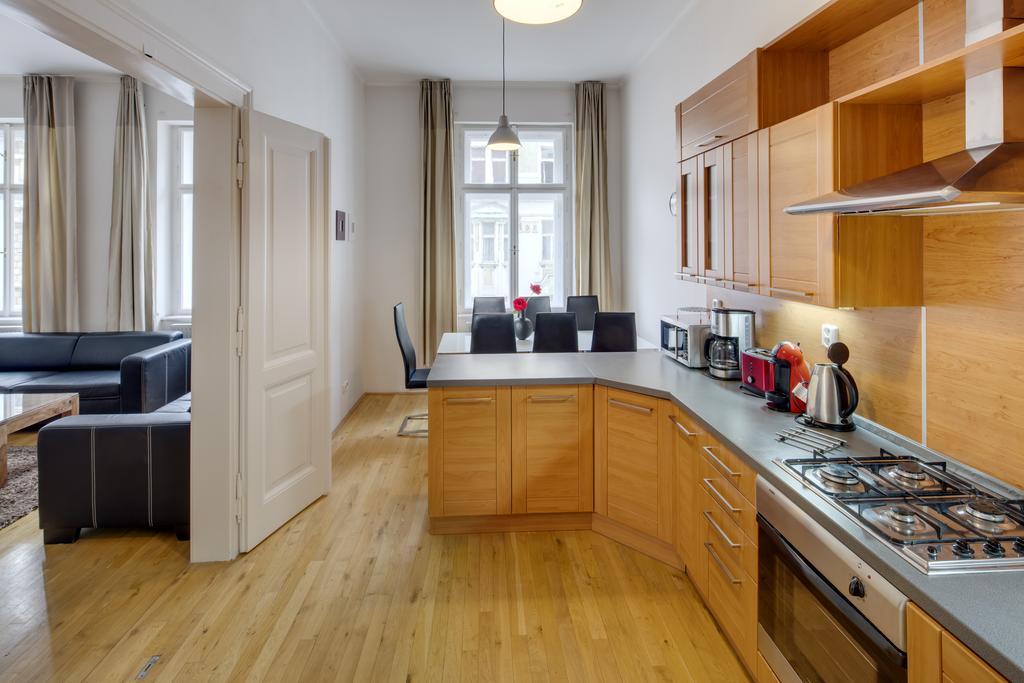 Apartahotel Old Town Square 4*
