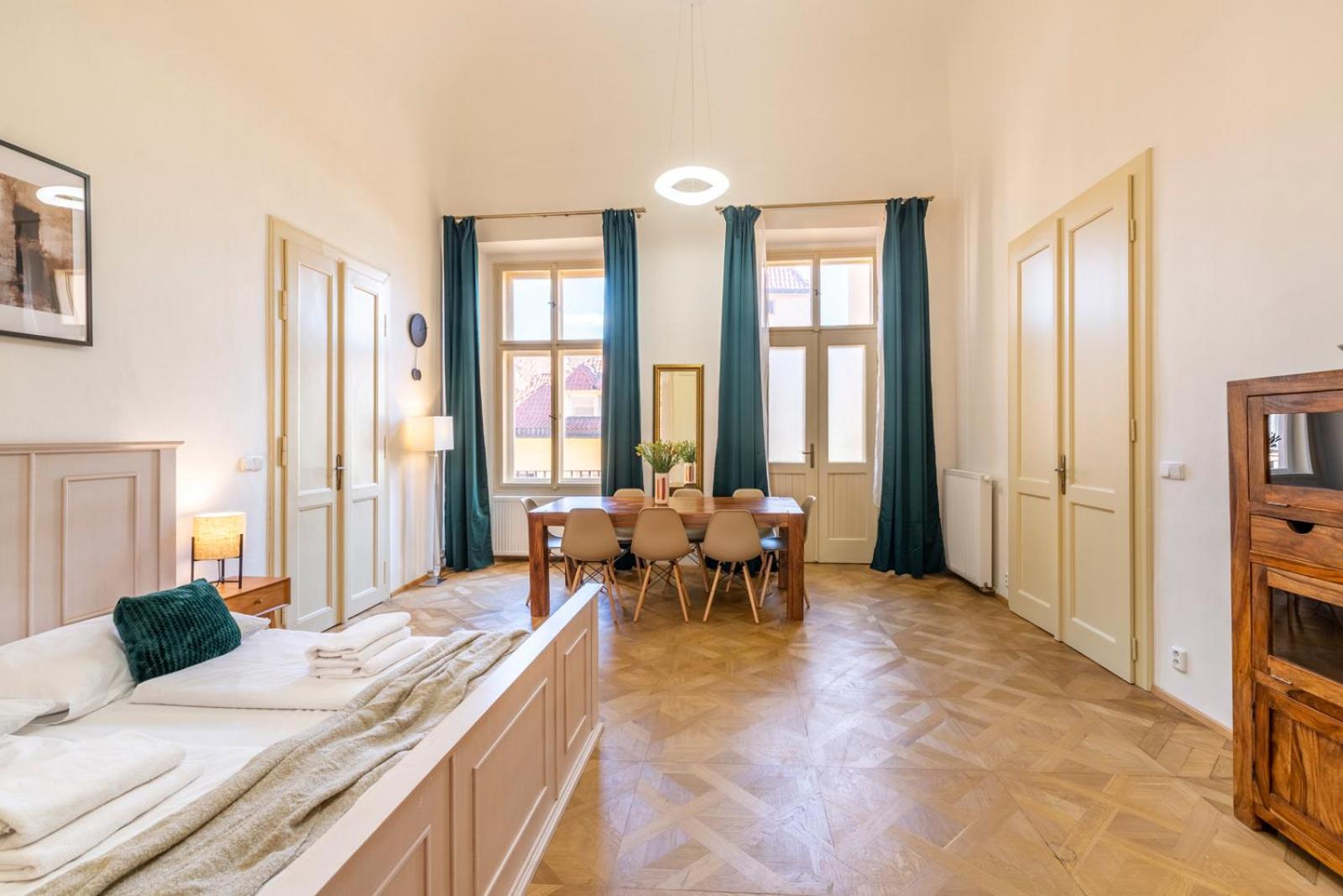 Old Town Square Apartahotel 4*