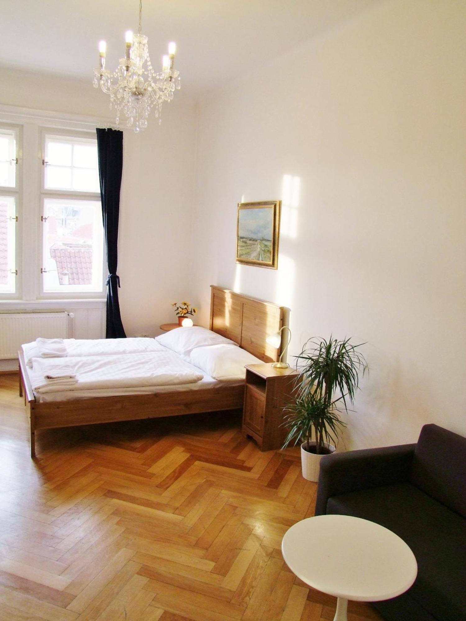 Apartahotel Old Town Square 4*
