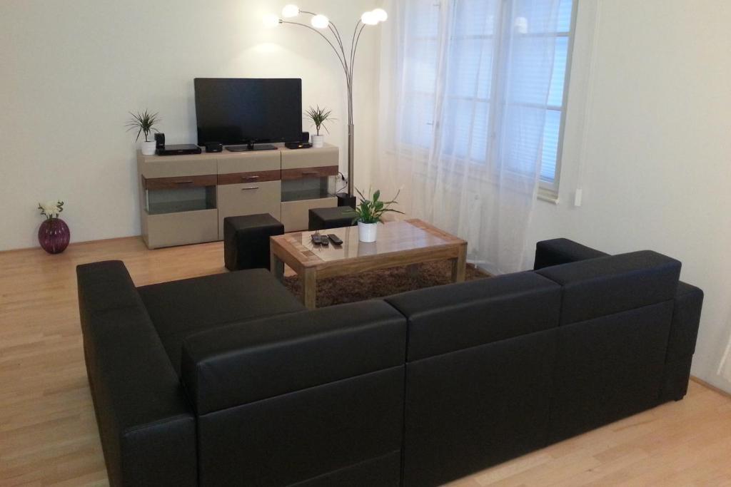 Old Town Square Apartahotel 4*