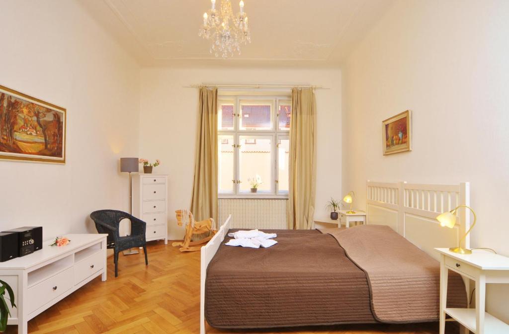Old Town Square Apartahotel 4*